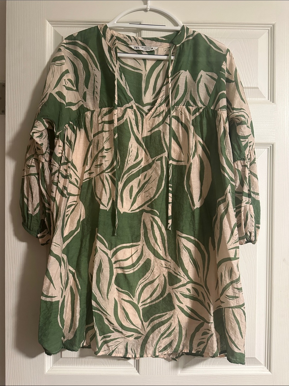 Zara Green and Cream Leaf-Print dress
